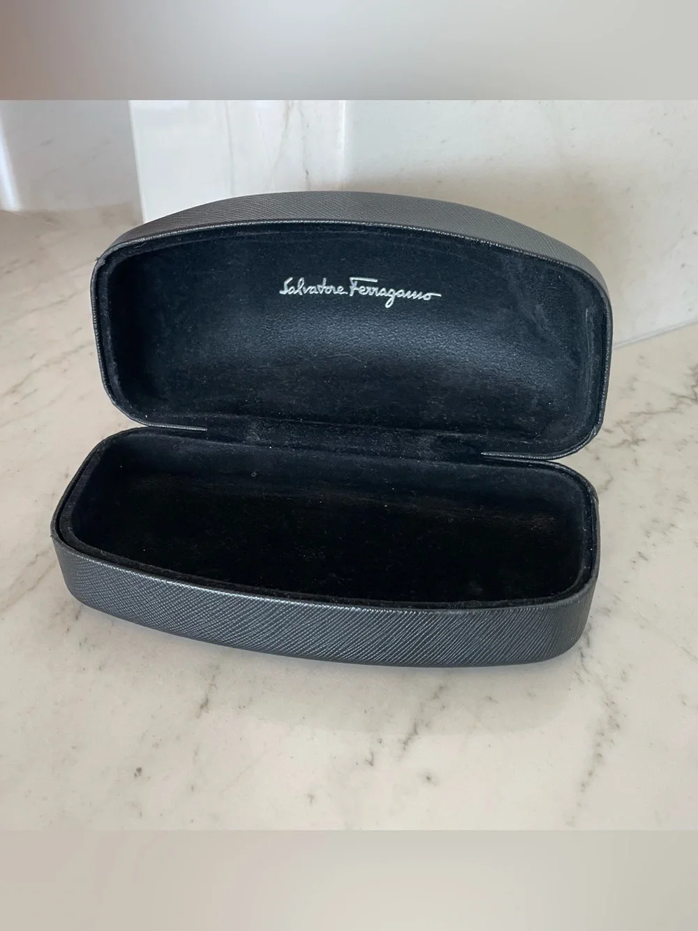 Authentic Salvatore Ferragamo Black Hard Sunglasses glasses Case Italy VGUC